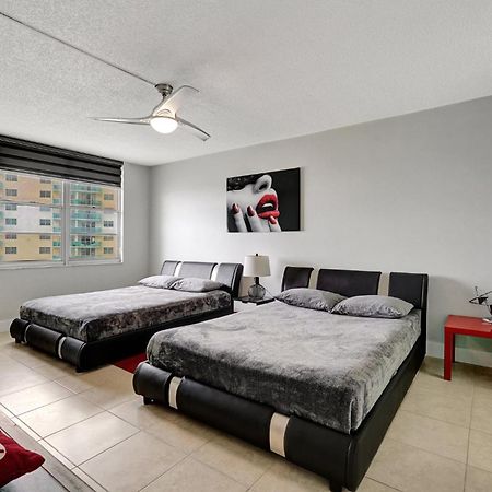 Flip Flop Paradise In Hollywood Florida Exterior photo