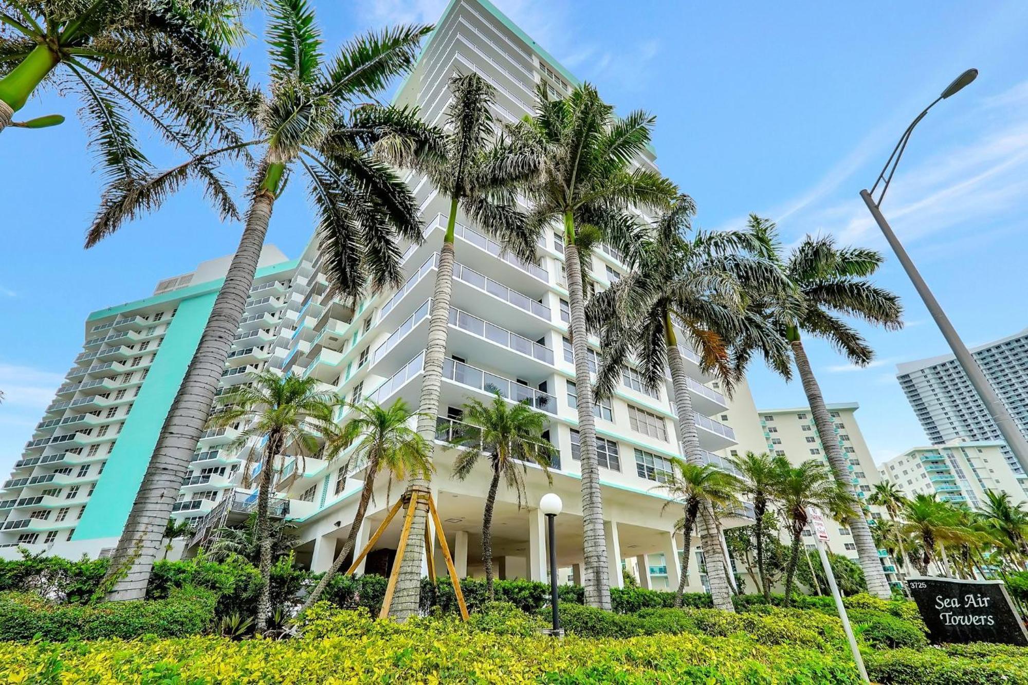 Flip Flop Paradise In Hollywood Florida Exterior photo