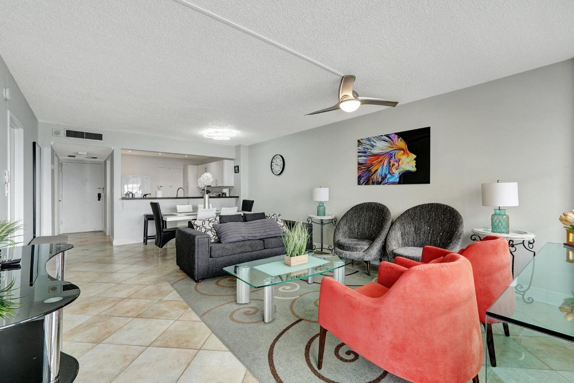 Flip Flop Paradise In Hollywood Florida Exterior photo